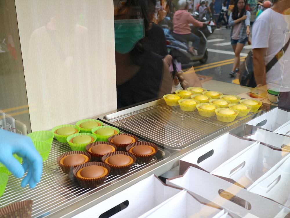 台南。食｜國華街最新散步甜食：吻鑽糖 半熟乳酪塔 專門店