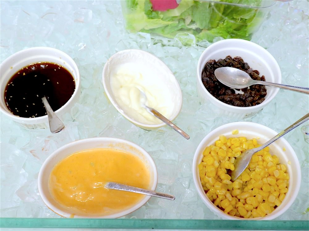 福豆屋-愛買店｜挑戰台南ＣＰ值最高的壽喜燒＋火鍋吃到飽，雙種鍋物給你雙重享受