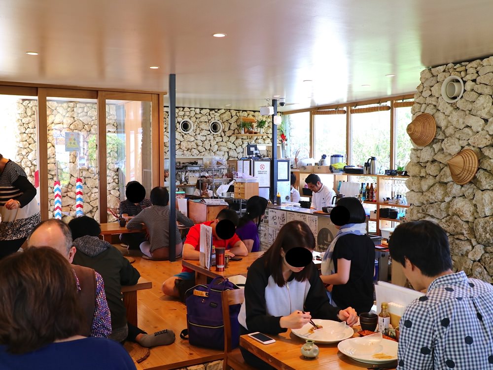 糸満漁民食堂｜沖繩必吃，隱藏工業區的新鮮魚餐廳，必點奶油煎魚套餐！