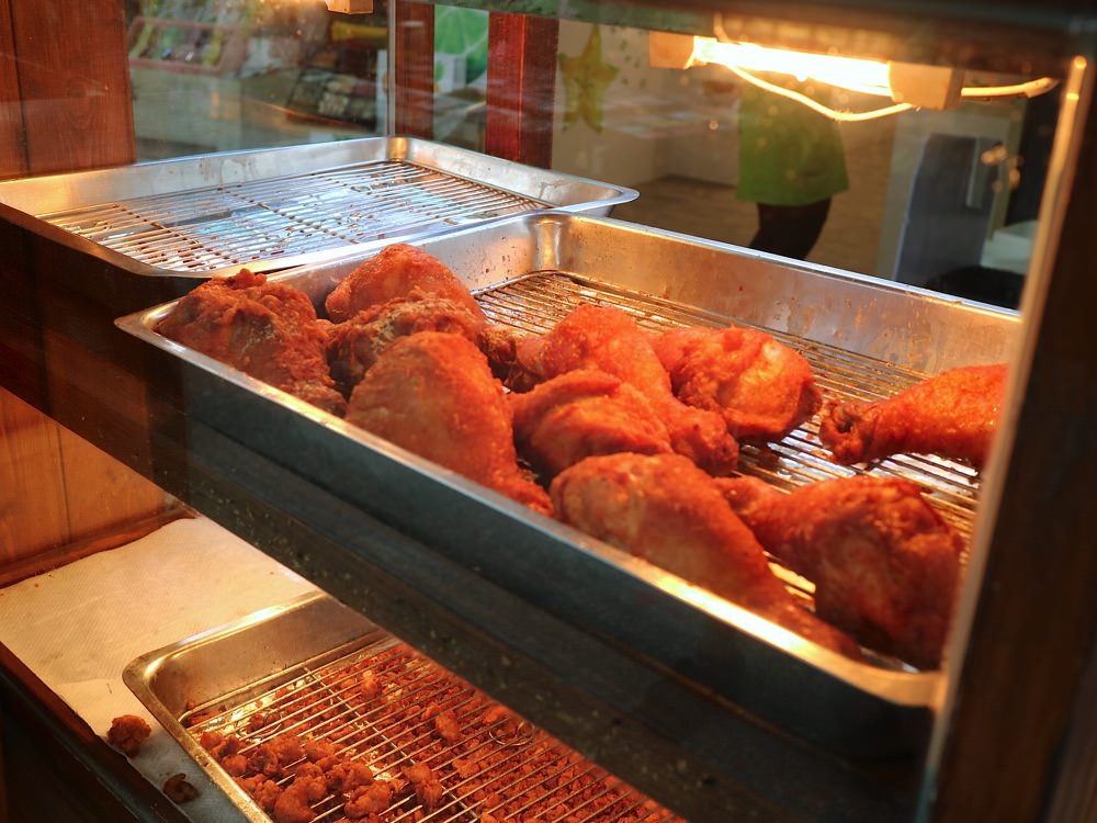 炸雞洋行：全台灣第一的炸雞就在台南淺草商圈！超爆汁！肉質香嫩又啾西！