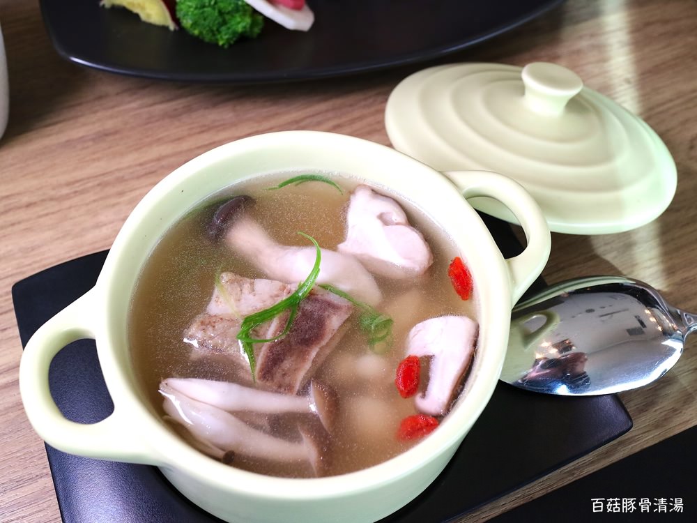 陶板屋和風創作料理(台南勝利店)：和風洋食套餐，日式精緻雅食，聚餐推薦！