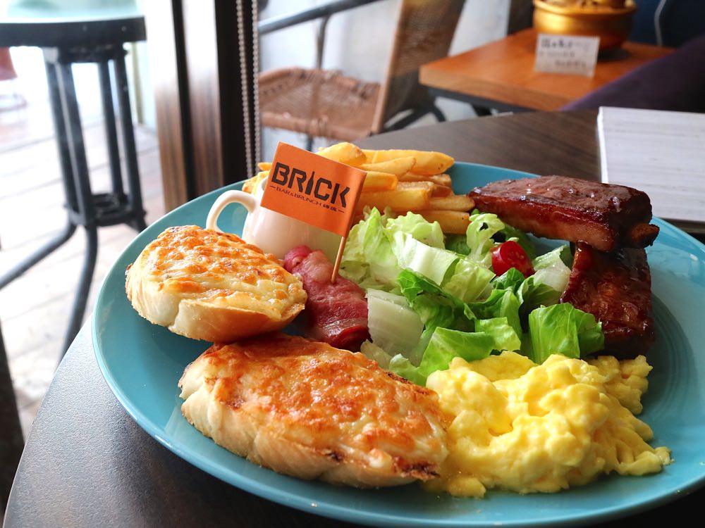在台南老屋享用清爽美味的早午餐， 現在套餐加購新套餐享優惠折扣｜磚塊早午餐，新菜單上市！