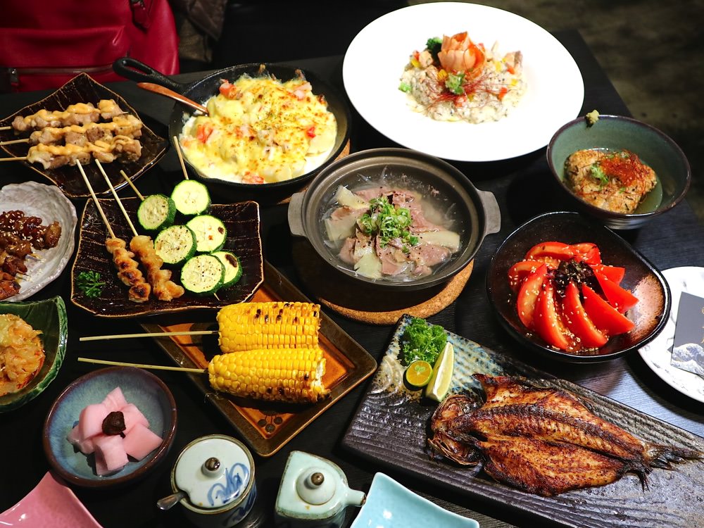皋月當代日式料理：台南平價創意日本料理.居酒屋/燒烤.義式料理.燉飯通通有|近路易先生.台南孔廟|台南聚餐餐廳推薦