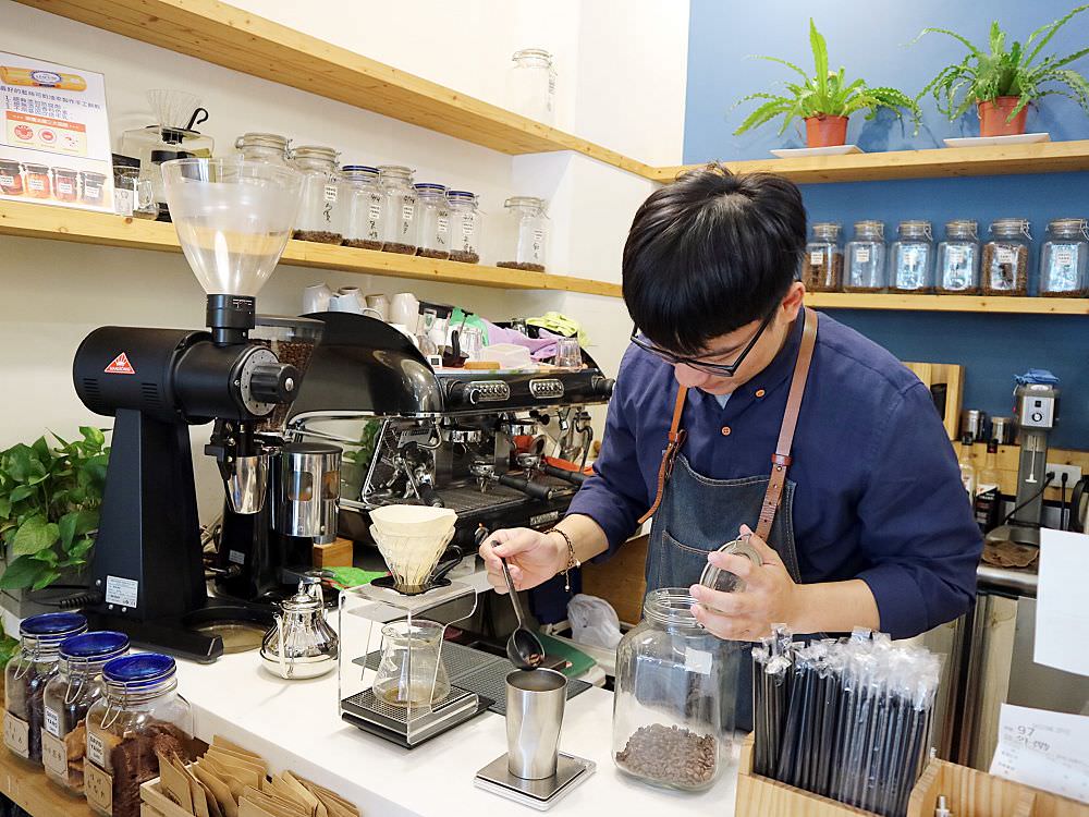 DAVIDYANG coffee大衛洋咖啡：孔廟園區的專業咖啡店/精品咖啡烘焙專賣店