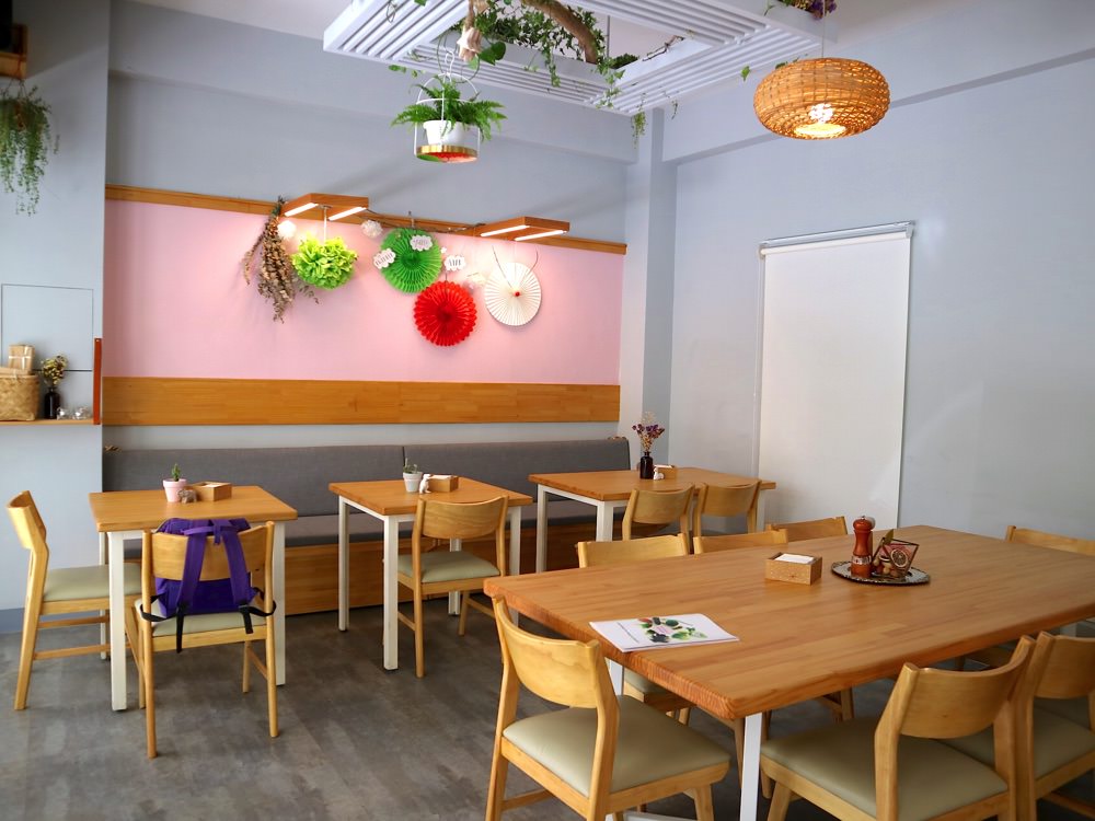 那。食咖啡The simple+ coffee｜新菜單上市，滿滿酪梨健康又營養/酪梨早餐俱樂部，提供大份量早午餐盤，豐盛又飽足/那食溫沙拉.溫熱無毒生菜.美味加倍