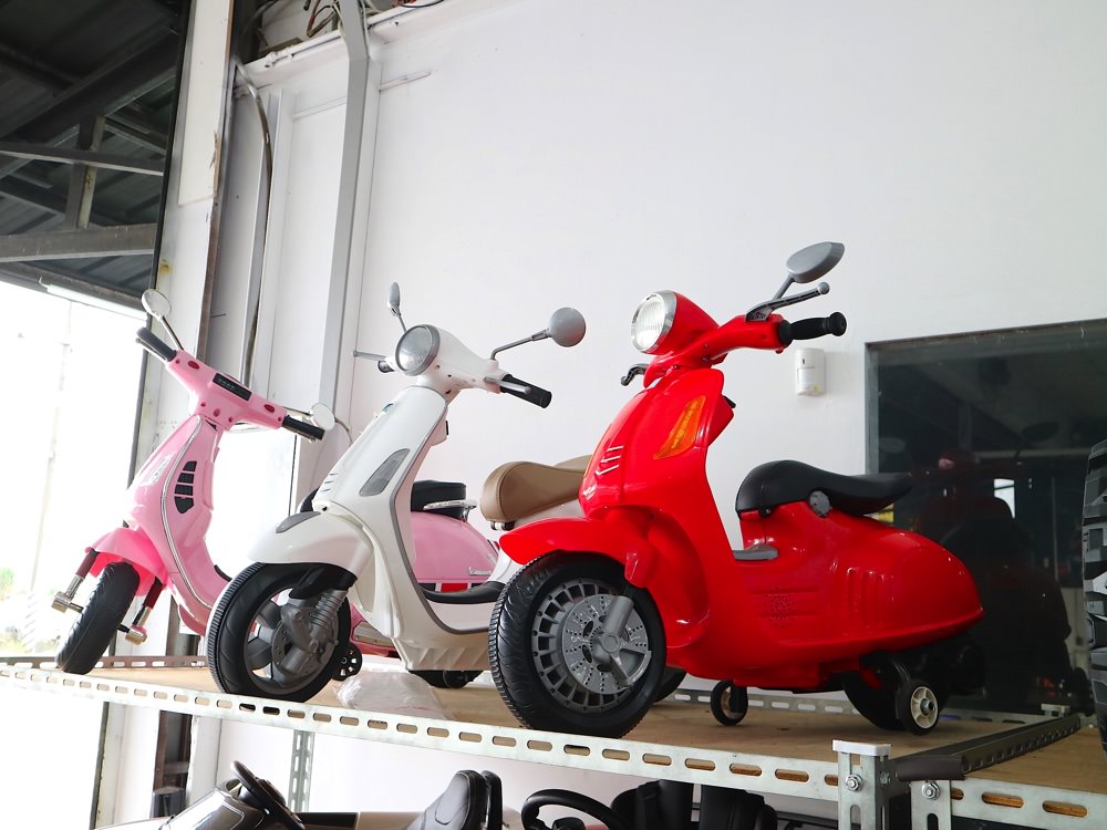 全方位兒童超跑電動車 專賣維修租賃：兒童玩具電動車倉庫，這邊買最便宜，現場試乘/網購免運都方便｜全產品保固一年.終身維修免工資