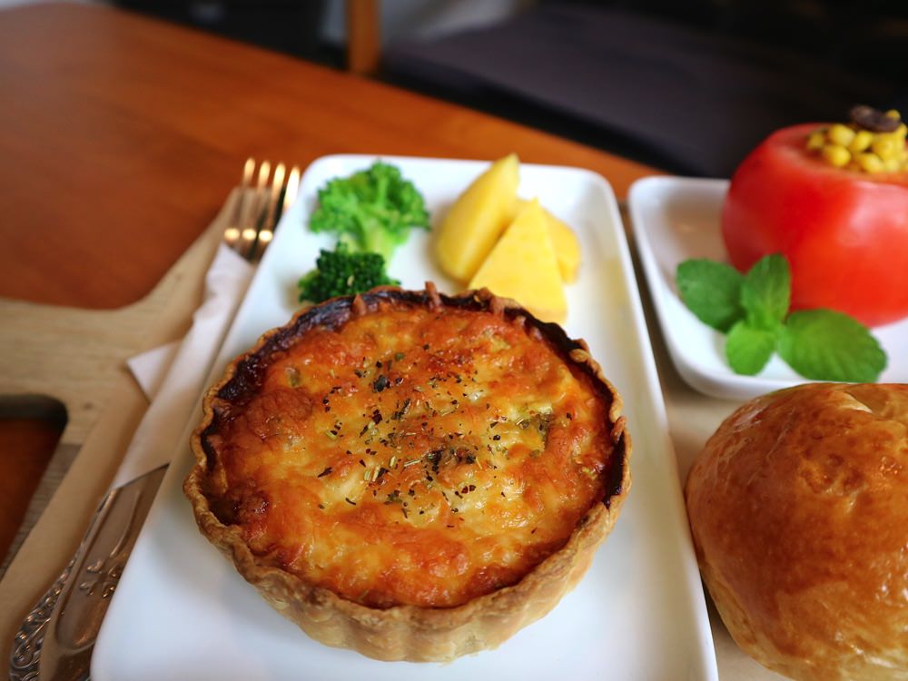 一緒二咖啡 Cafe Isshoni：隱身在百年老宅內的質感早午餐店/文附最新菜單｜台南中西區早午餐推薦