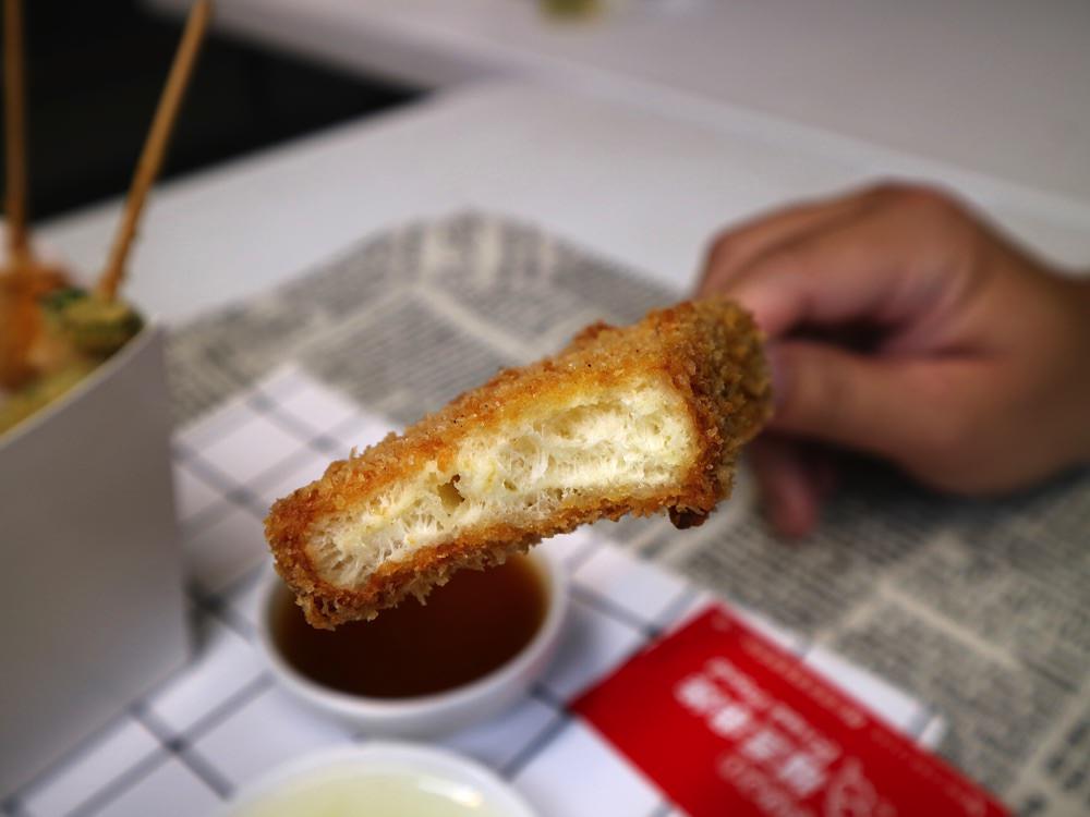 福吉串炸：台南東區平價大阪串炸店-現在不用飛到日本大阪就能吃到大阪必吃美食-串炸了！｜新鮮食材+三種沾醬，酥脆的新滋味.台南東區消夜推薦.銅板價美食.日本大阪必吃