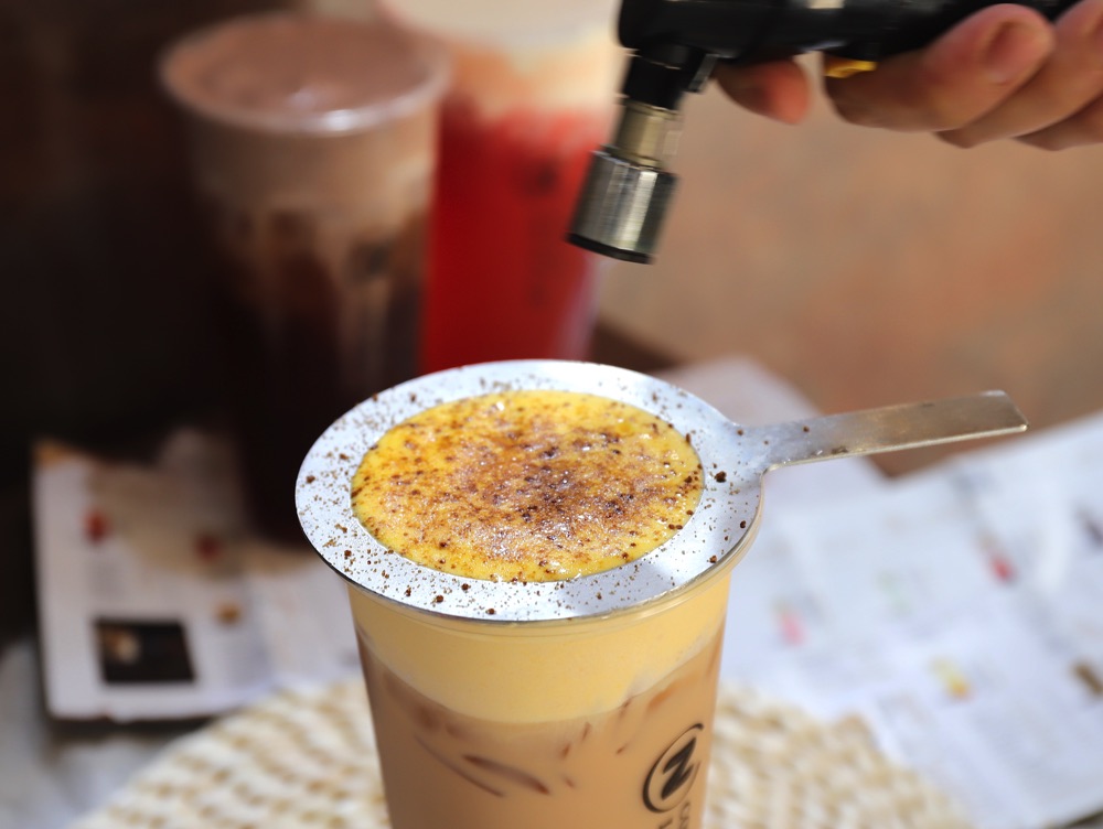 御私藏Cozy Tea Loft長榮店：嶄新三代店浪漫推出新系列飲品-濃郁奶蓋超滿足.吉普賽奶蓋系列買二送一.到9/12.ㄧ起享受浪漫的幸福飲品｜近台南成功大學