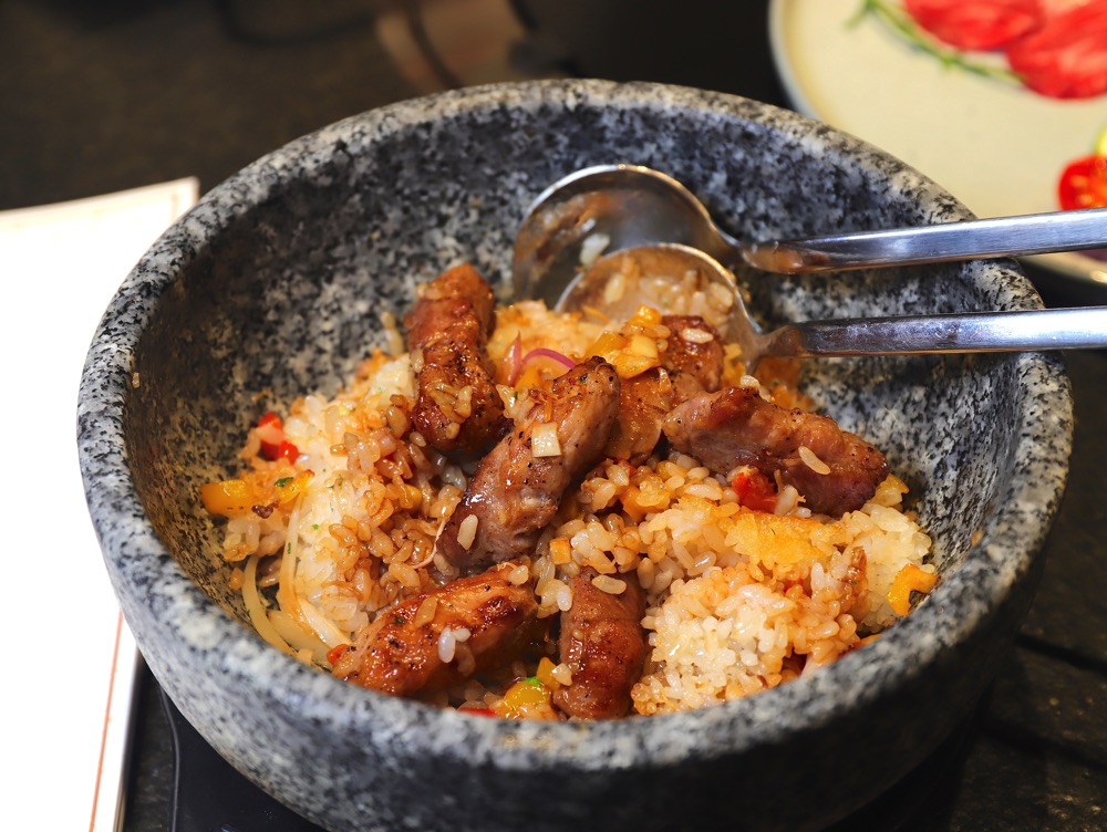 青青燒肉：台南最強精緻燒肉店來啦!嚴選日本A5和牛.M9澳洲黑毛和牛.安格斯牛.伊比利黑豚.神農豚，帶你吃遍國內外優質肉品/熟食餐點也是隱藏版厲害|台南東區燒肉聚餐餐廳推薦