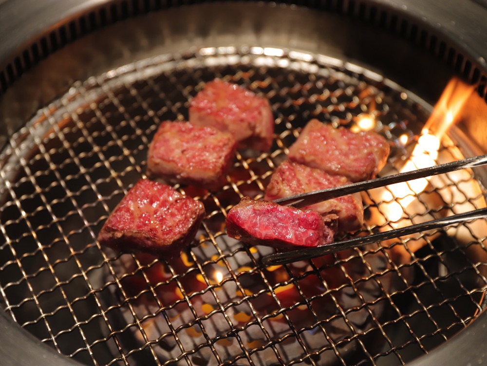 青青燒肉：台南最強精緻燒肉店來啦!嚴選日本A5和牛.M9澳洲黑毛和牛.安格斯牛.伊比利黑豚.神農豚，帶你吃遍國內外優質肉品/熟食餐點也是隱藏版厲害|台南東區燒肉聚餐餐廳推薦