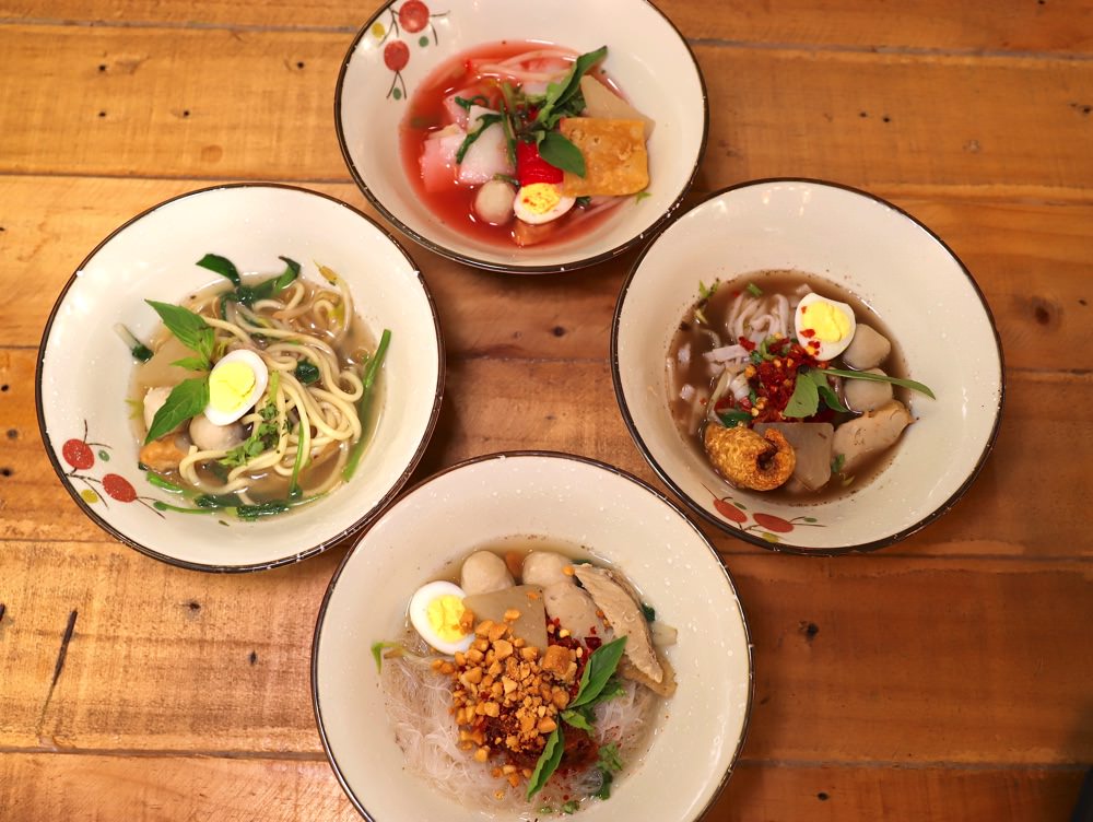 一口麵 Yi kou boat noodle：來自泰國的正宗泰國船麵.一口麵/全台唯一的泰國一口麵！不用飛泰國，台南就能吃到了!!!｜台南異國料理/泰國料理