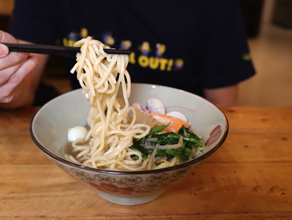 一口麵 Yi kou boat noodle：來自泰國的正宗泰國船麵.一口麵/全台唯一的泰國一口麵！不用飛泰國，台南就能吃到了!!!｜台南異國料理/泰國料理