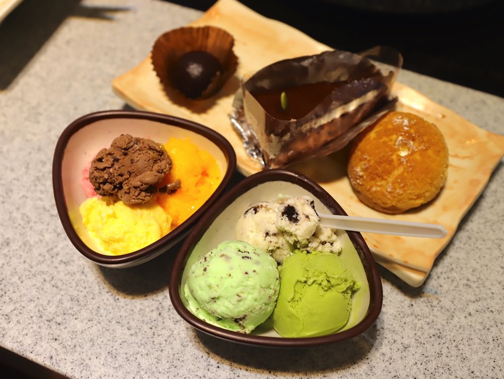 福豆屋-安平店：全台唯一！單點鐵板燒料理，無限次數點/超豪華自助吧+配餐，壽喜燒.火鍋.肉品.蔬食海鮮.炸物.肉燥飯.現煮拿鐵咖啡調飲.精品冰淇淋全部任你吃.自助吃到飽｜台南精緻鐵板燒吃到飽推薦.台南聚餐餐廳推薦