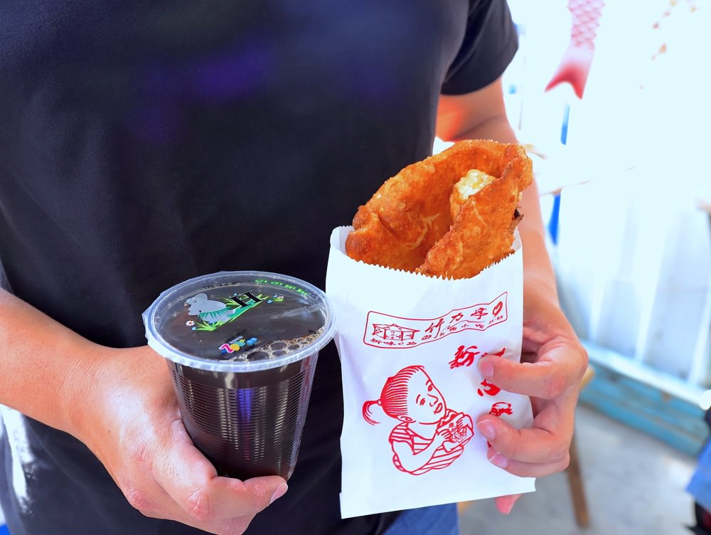 炸蛋蔥油餅-竹力亭：台南最厲害的炸蛋蔥油餅底家！超大雞排、台南虱目魚條給它夾進去，變成全台最厚、最大份的蔥油餅，挑戰你的張口極限!｜台南永康區美食.台南午茶推薦