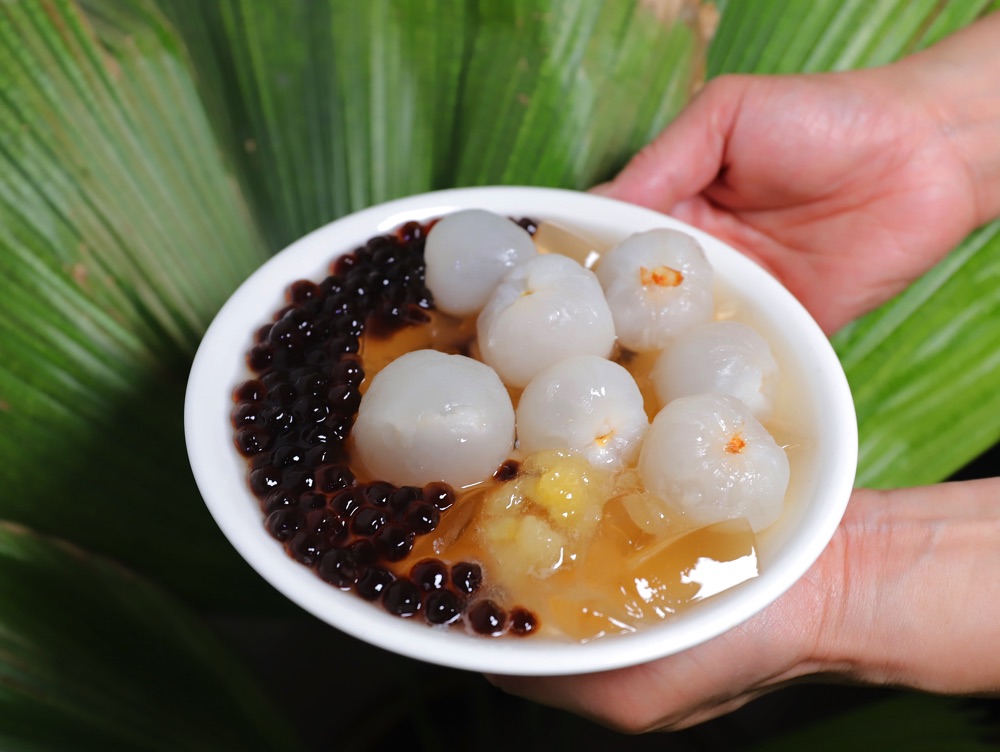 清水堂愛玉專賣店-台南中正旗艦店新開幕！文青質感超好拍~期間限定-超浮誇芒果芋泥布丁冰，給你夏日大滿足~奶雞愛玉冰，長輩們的最愛!!!/台南網紅打卡點.台南愛玉冰專賣