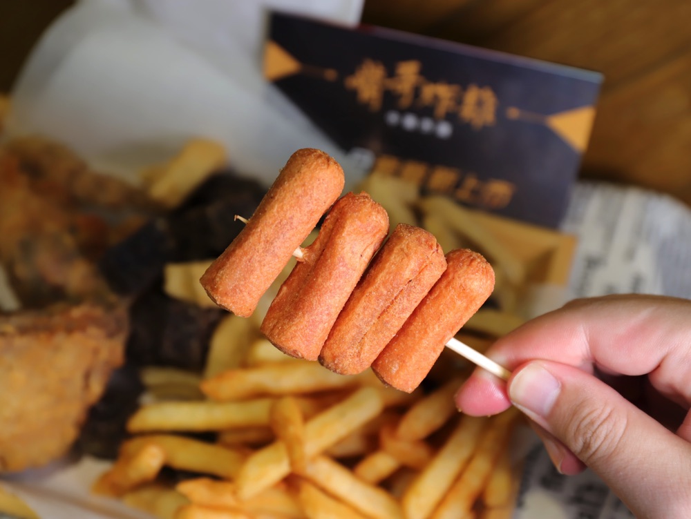 嘴哥炸雞歸仁店-中藥炸雞：台南必吃炸雞，用祖傳溫補中藥配方醃漬入味，肉質鮮嫩帶淡雅清香，美味涮嘴的銅板午茶/雞排暑期優惠只要49元.雞肉全餐只要85元/新市總店