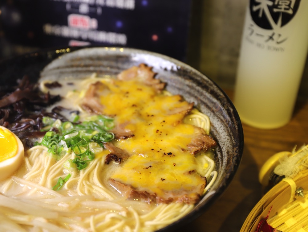 山禾堂拉麵-新品上市陪你過暖年~銀座雞白湯拉麵/新宿柚子鹽雞拉麵.清爽報到！現在消費就送紅包袋和刮刮卡/浮誇草莓雙人拉麵套餐.限期供應中｜台南拉麵推薦.免費加麵2次.近台南好市多