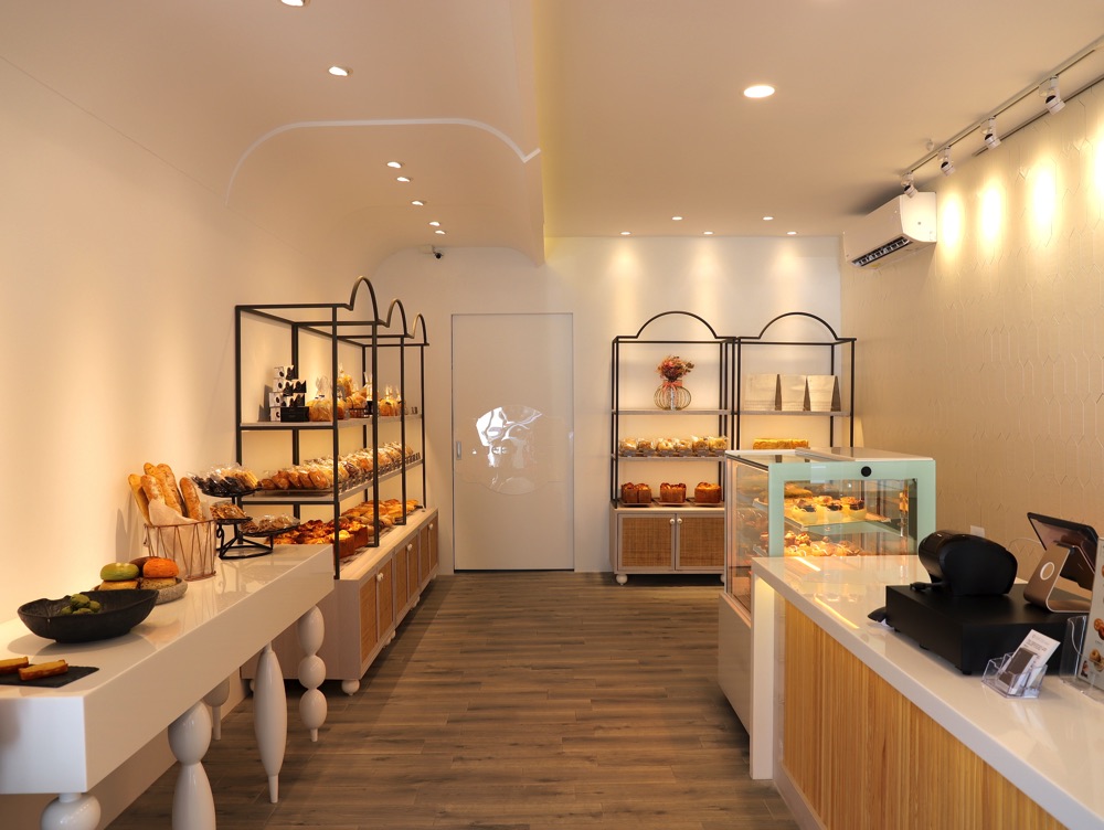 烘焙甜蜜點_日式貝果專家-西門店：新開幕!西門路上質感貝果吐司甜點店/多達20種口味貝果.超創意美味/消費滿百集點.十點可折百元/全台宅配團購買十送一
