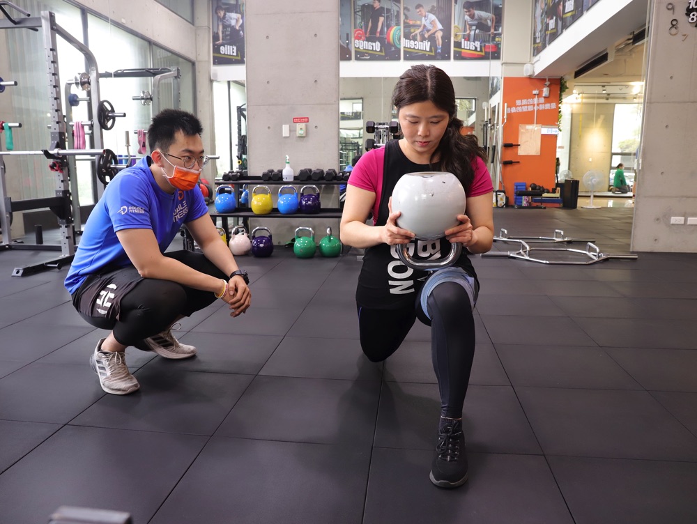倍速運動 台南私人教練健身房：橘子教練透過重量訓練&有氧指導交互訓練.搭配飲食控制.增肌減脂更有效/台南一對一私人健身教練