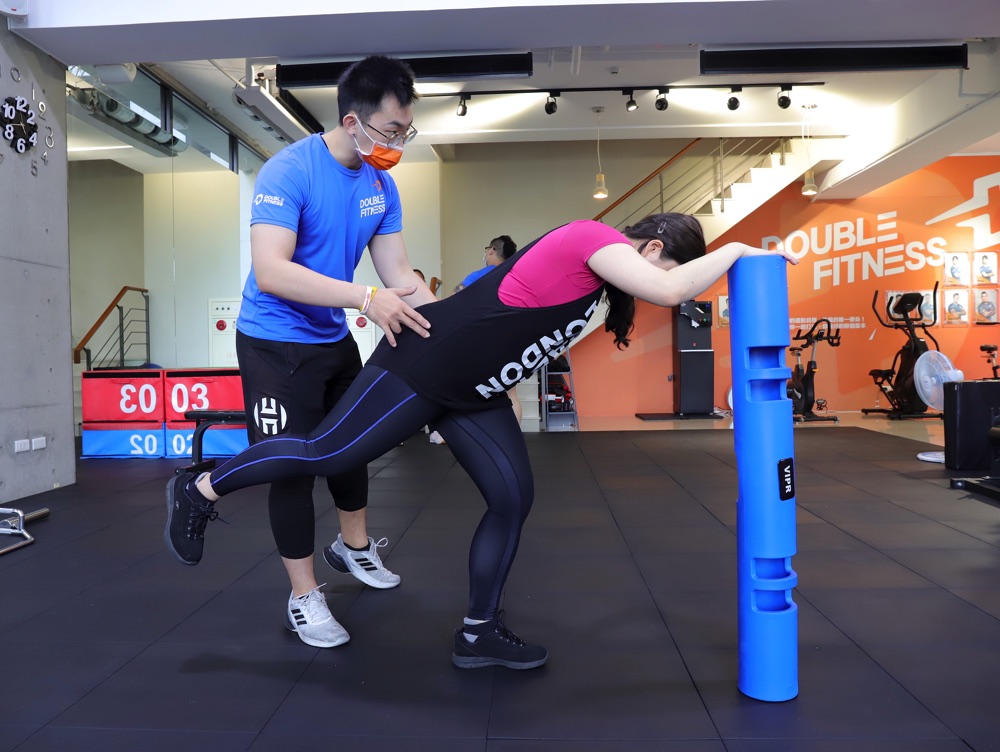 倍速運動 台南私人教練健身房：橘子教練透過重量訓練&有氧指導交互訓練.搭配飲食控制.增肌減脂更有效/台南一對一私人健身教練