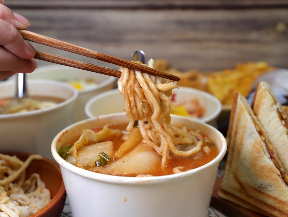 T&F 手作吐司-大同店：百種甜鹹口味熱壓吐司.給你爆餡享受~還有鹹辣夠味的打拋豬肉飯麵.讓你半夜兩點也能大滿足/外帶滿兩百元.送限定冰糖桑椹汁/台南晚餐消夜外帶推薦