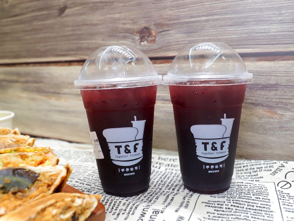 T&F 手作吐司-大同店：百種甜鹹口味熱壓吐司.給你爆餡享受~還有鹹辣夠味的打拋豬肉飯麵.讓你半夜兩點也能大滿足/外帶滿兩百元.送限定冰糖桑椹汁/台南晚餐消夜外帶推薦
