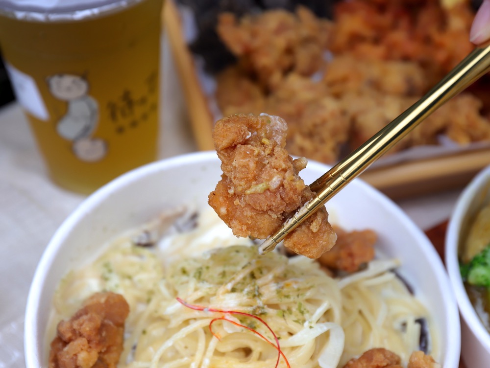 等咧粉圓-古早味茶飲 /台南五妃概念店限定：七月限定外帶新套餐來啦！購餐送500cc茶飲，還享炸物$25加購優惠