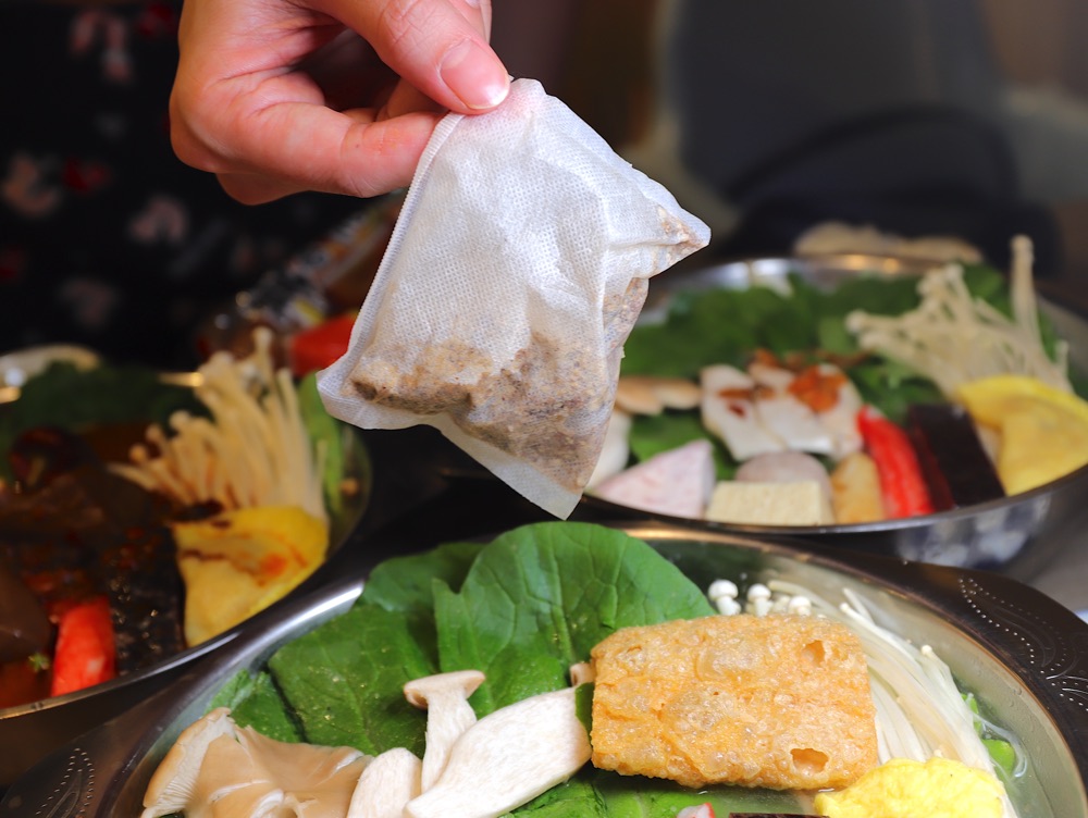 富士匠鍋物-台南湖美店：巨無霸肉盤出現啦!壽星用餐還能增量20%肉量.讓你開心吃肉慶生趣/888元海陸雙人套餐超大份量澎湃上桌/滿額還送餐點兌換券/台南火鍋聚餐餐廳推薦