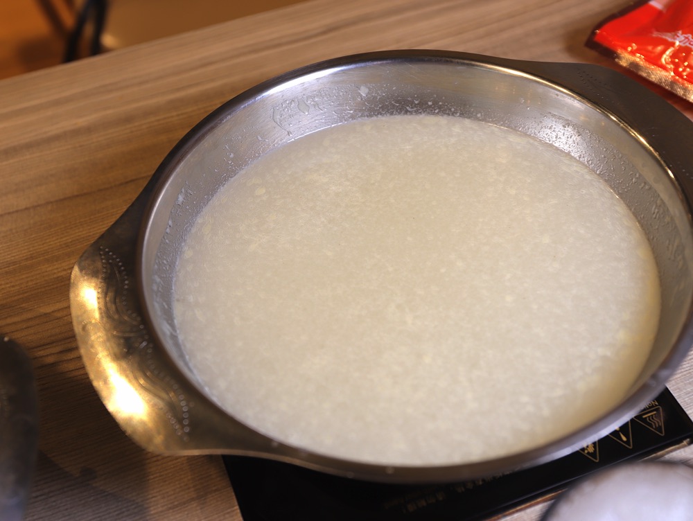 富士匠鍋物-台南湖美店：巨無霸肉盤出現啦!壽星用餐還能增量20%肉量.讓你開心吃肉慶生趣/888元海陸雙人套餐超大份量澎湃上桌/滿額還送餐點兌換券/台南火鍋聚餐餐廳推薦