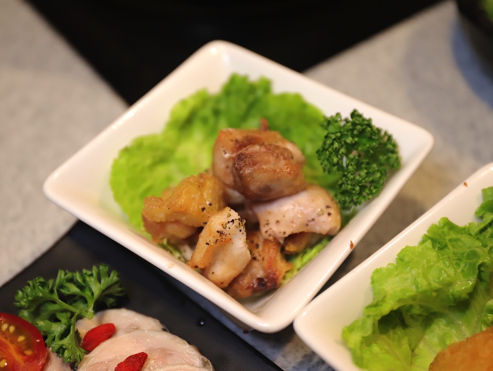福豆屋 安平旗艦店 新菜單上市! 699和牛宴.無限暢吃頂級和牛.和牛壽司.和牛咖哩/挑戰台南最高CP值/壽喜燒.火鍋.現切肉品.海鮮百匯.現煮咖啡.水果飲料冰品多達百種料理 無限放題/台南吃到飽聚餐餐廳推薦