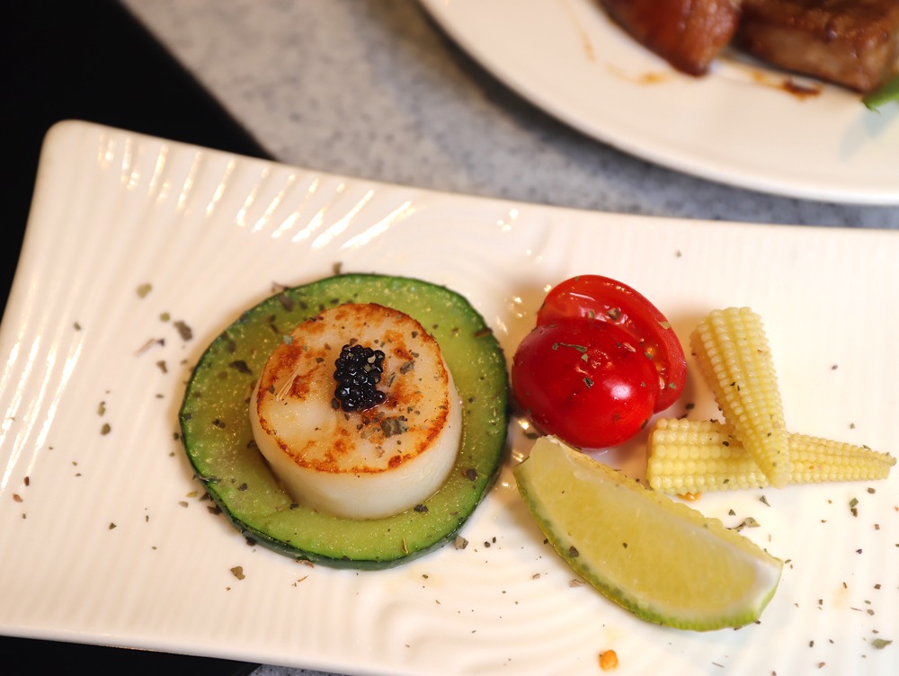 福豆屋 安平旗艦店 新菜單上市! 699和牛宴.無限暢吃頂級和牛.和牛壽司.和牛咖哩/挑戰台南最高CP值/壽喜燒.火鍋.現切肉品.海鮮百匯.現煮咖啡.水果飲料冰品多達百種料理 無限放題/台南吃到飽聚餐餐廳推薦