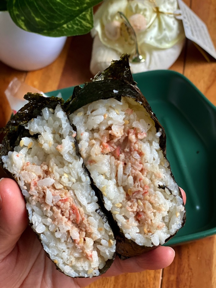 超商美食開箱-知名的Youtuber韓勾ㄟ金針菇和全家便利超商聯名推出大份量飯糰.讓大家在台灣就能品嘗道地韓國風味/FamilyMart全家便利商店