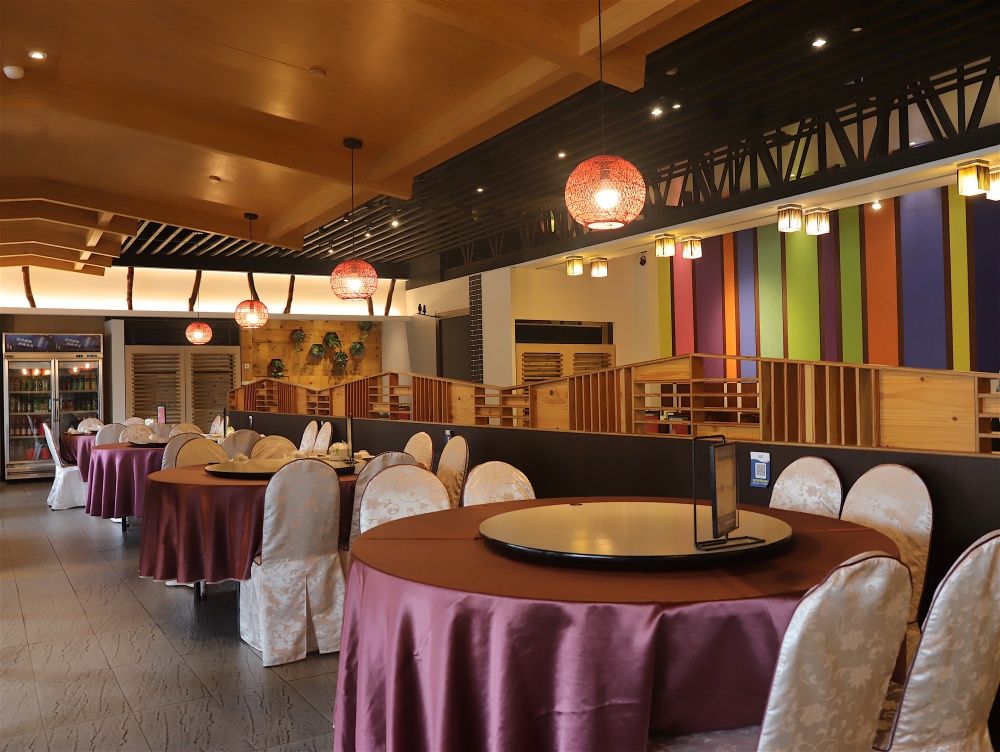 LA 時尚川菜善化店：台南超人氣川菜館.道地川菜結合新料理手法.給你新時尚味蕾饗宴/大推經典片皮烤鴨/台南善化節慶聚餐餐廳推薦
