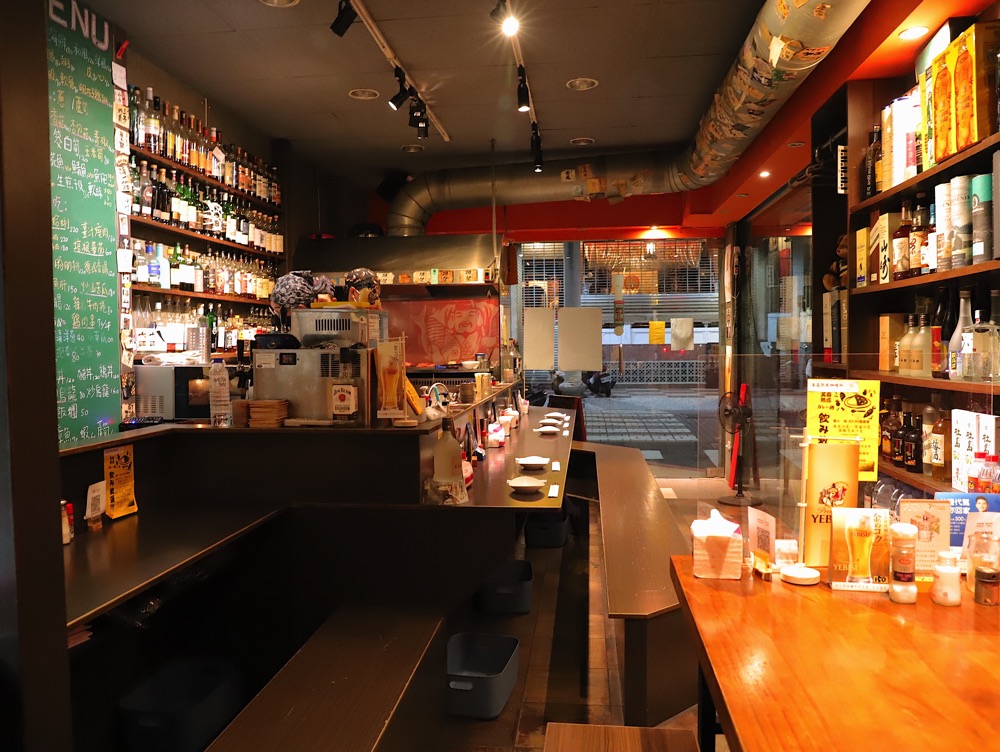 芙蓉鳥燒居酒屋：台南赤嵌樓旁的人氣日式居酒屋.日本梅酒搭超美味串燒.讓你一秒到日本