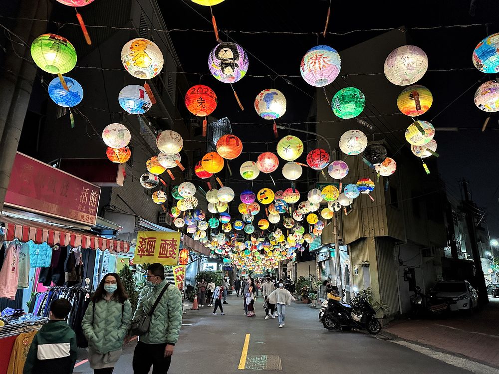 2023台南府城普濟燈會/展期超限定!號稱新春必逛全台十大燈會之一! 浪漫手繪花燈展只到2/11