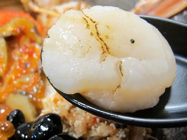 酒鶴壽司：（台南。中西區美食）『酒鶴壽司』平價日本料理。生魚丼飯。