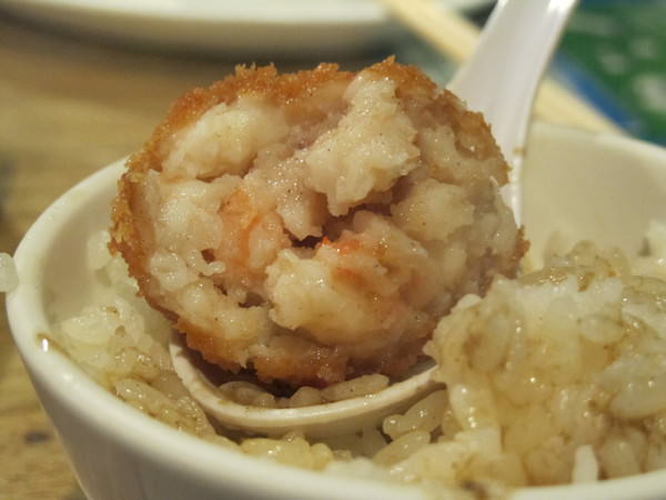 西海岸活蝦之家餐廳(台南總店)：《美味跳起來》活跳跳的全蝦料理~ 西海岸活蝦之家