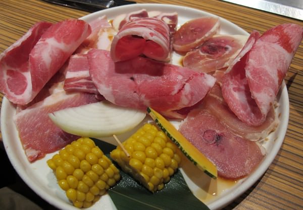 原燒優質原味燒肉(台南永華店)：〞原燒〞 - 原味才能凸顯好肉質