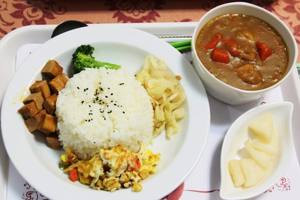 秀治咖啡&海螺屋霜淇淋：{台南。中西區美食}{秀治咖啡&海螺屋霜淇淋}