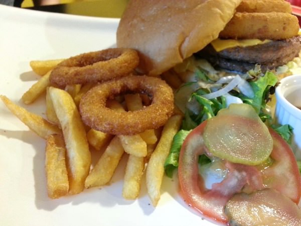 美式餐廳AJ Burger：台南成大學區的美式漢堡店『美式餐廳AJ Burger』