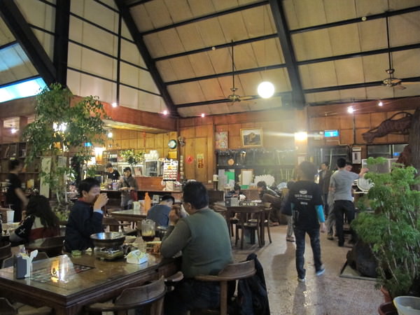 西海岸活蝦之家餐廳(台南總店)：《美味跳起來》活跳跳的全蝦料理~ 西海岸活蝦之家