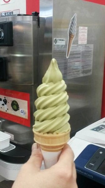 福岡八女抹茶霜淇淋：7-11的夏日小確幸-短期限定{福岡八女抹茶霜淇淋}