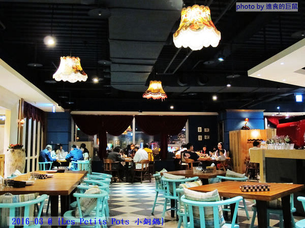小銅鍋義式餐廳(德安誠品店)：（台南。東區美食）『Les Petits Pots 小銅鍋』餐點精緻美味，環境舒適靜謐，讓你享受一段浪漫的好食光。/ 經典甜點（舒芙蕾）給您甜蜜又溫熱的味蕾享受！