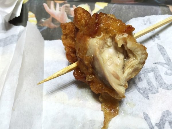 艋舺雞排(台南中正店)：藝人ＮＯＮＯ專賣{艋舺雞排(台南中正店)}酥脆好吃～超～厚～雞排