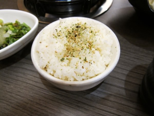 珍杏擱牛奶鍋物：{珍杏擱牛奶鍋物}來自牧場直送鮮奶的超濃“珍正“牛奶鍋