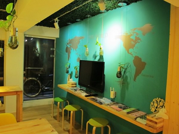 House Inn House 屋中之屋：（台南。中西區住宿）『House inn House 設計x旅宿』 衛民街個性旅宿。近台南火車站。