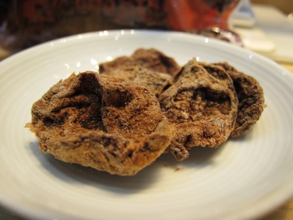 吳萬春蜜餞(武廟店)：（台南。中西區伴手禮）『吳萬春蜜餞』傳承府城的好味道。酸鹹甜的懷舊滋味。
